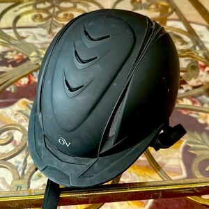 Ovation Equestrian adjustable knob on back of helmet